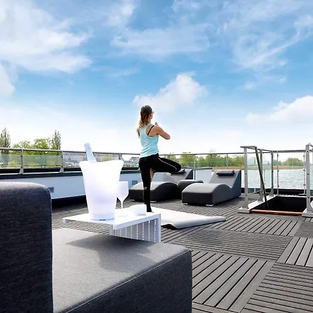 Botel Hausboot Bernstein Ribnitz-Damgarten