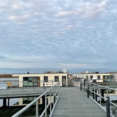 Hausboot Bernstein Ribnitz-Damgarten